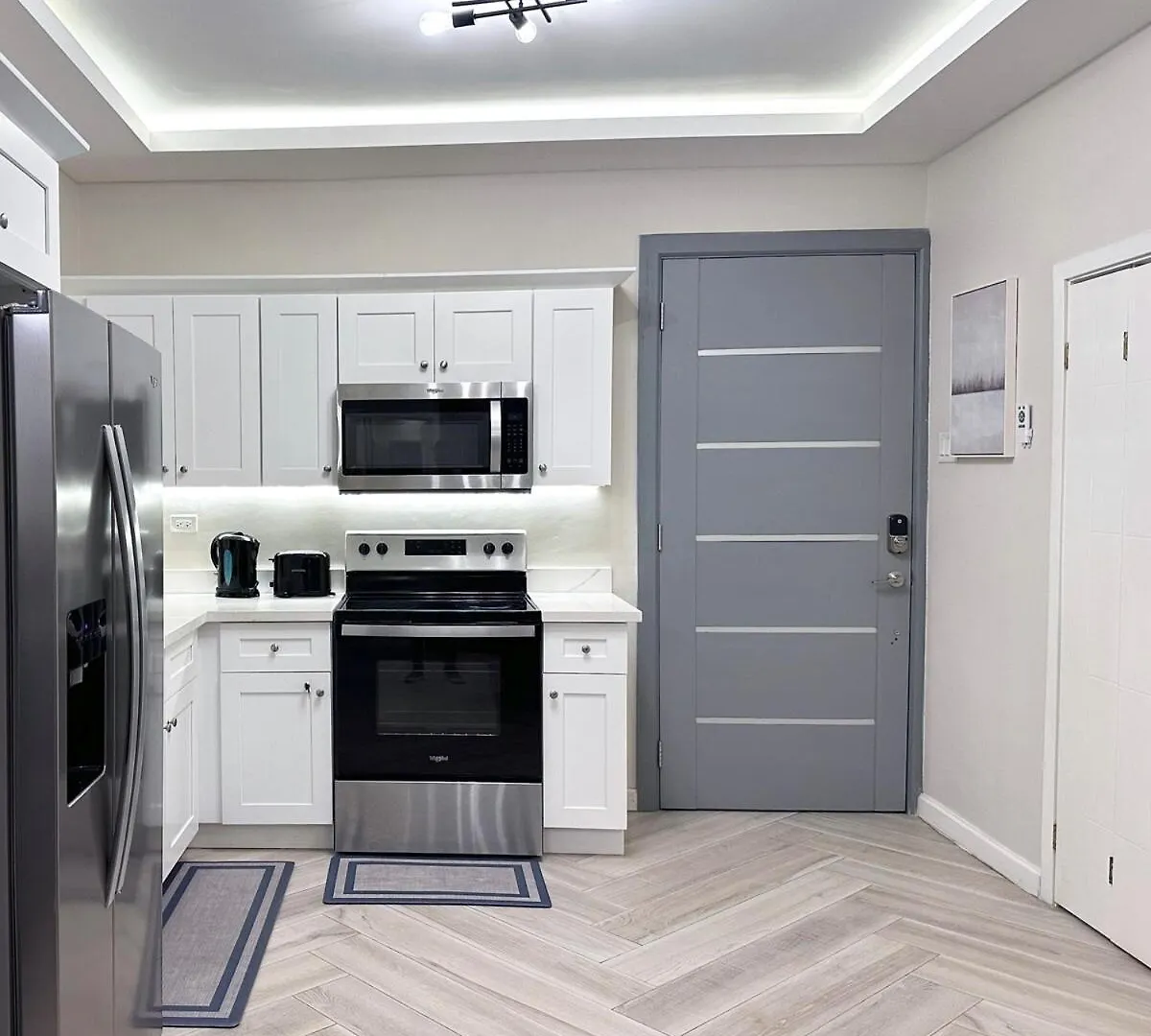 Modern And Cozy 1Br Condo In Kgn 킹스톤 아파트
