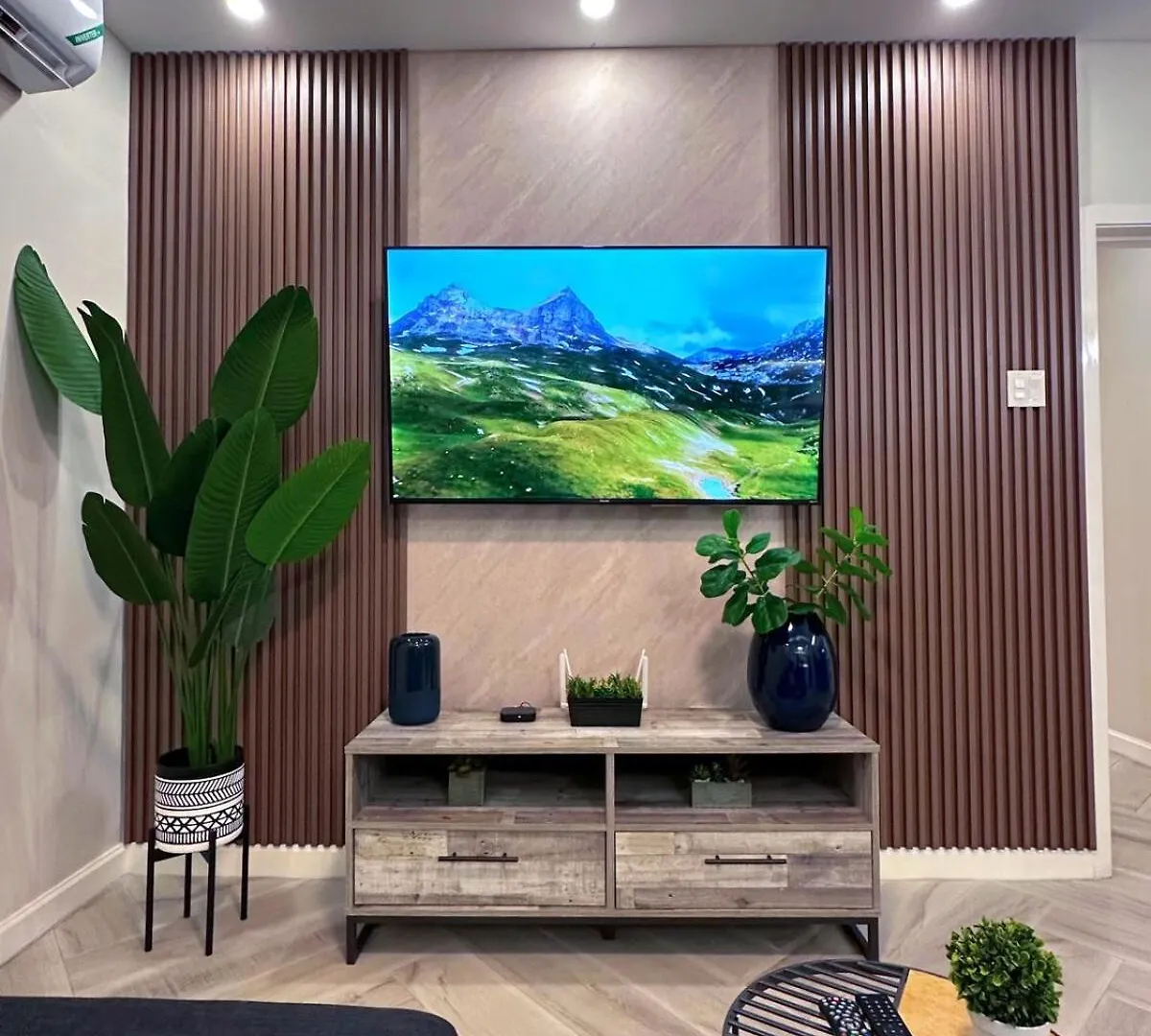 Modern And Cozy 1Br Condo In Kgn 킹스톤 아파트